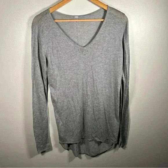 Lululemon thin knit sweater 6 - Picture 3 of 8